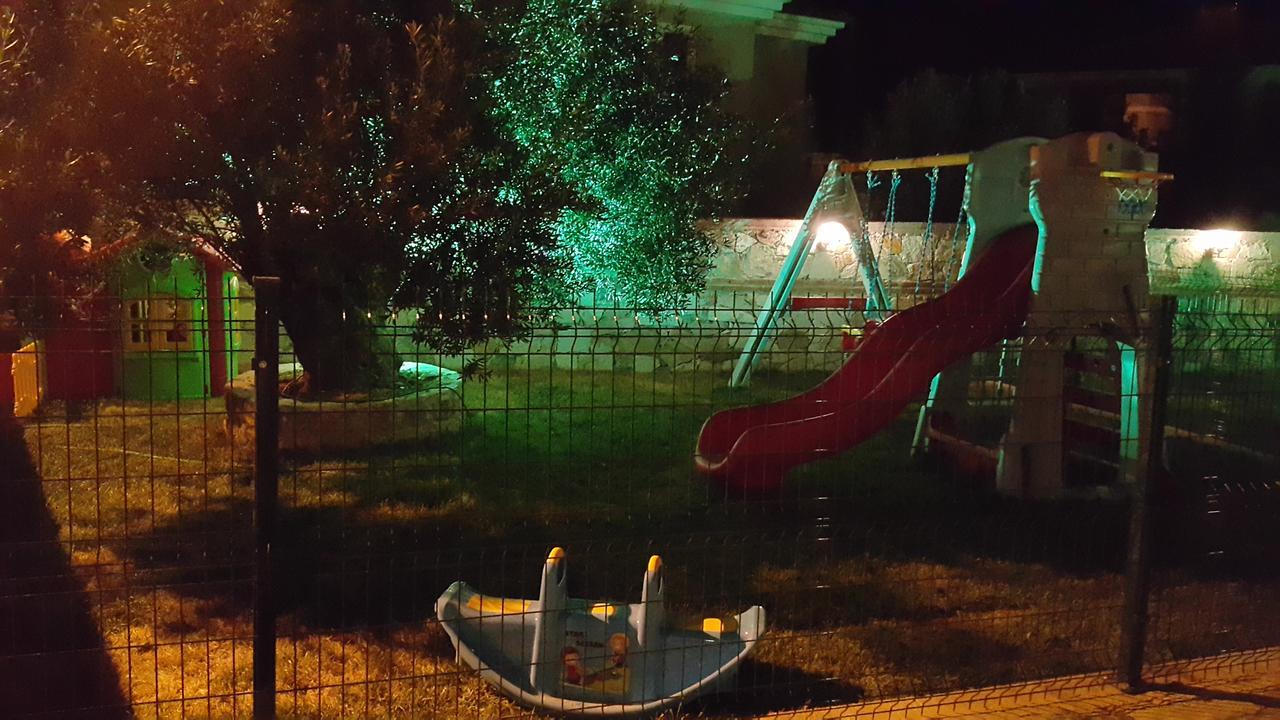 Elisa Hotel Ayvalı Esterno foto
